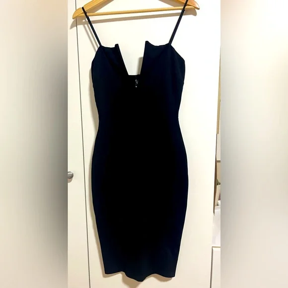 Dress - Picture 3 of 3